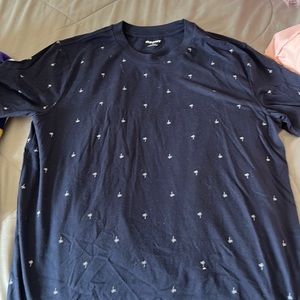 Old Navy flower basic shirt